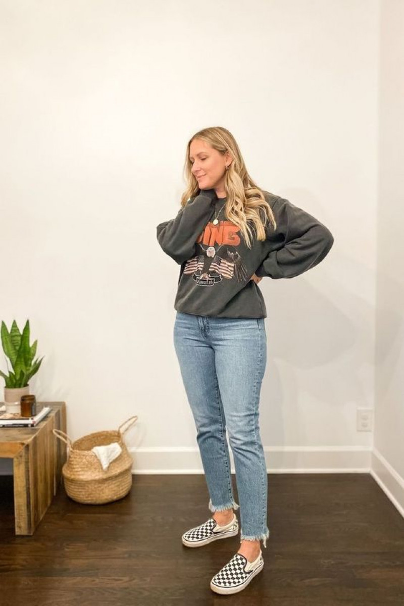 Grey Long Sleeves Sweatshirt, Light Blue Denim Casual Trouser, Checkered Vans Outfits