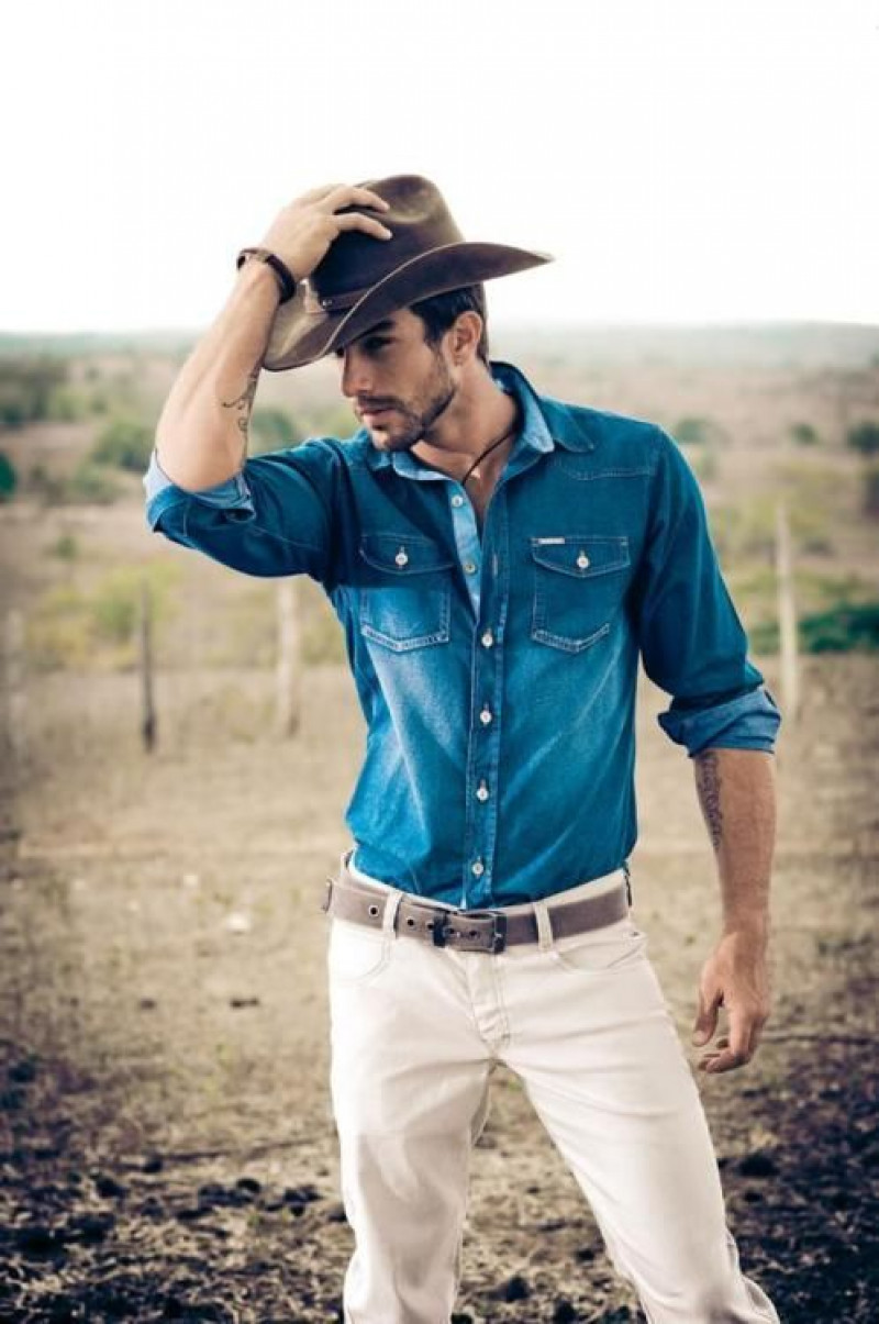 Light Blue 3/4 Sleeves Denim Shirt, White Cotton Jeans, Men's Cowboy Outfits