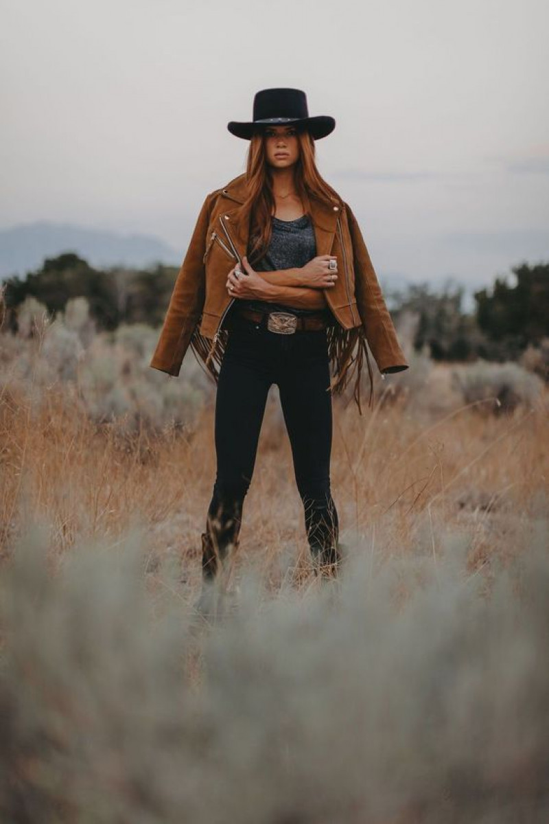 Brown Biker Jacket, Black Jeans, Cowgirl Outfits