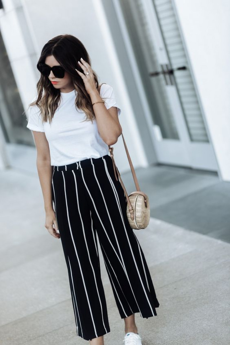 White Short Sleeves T-Shirt, Black Cotton Culotte, Outfits