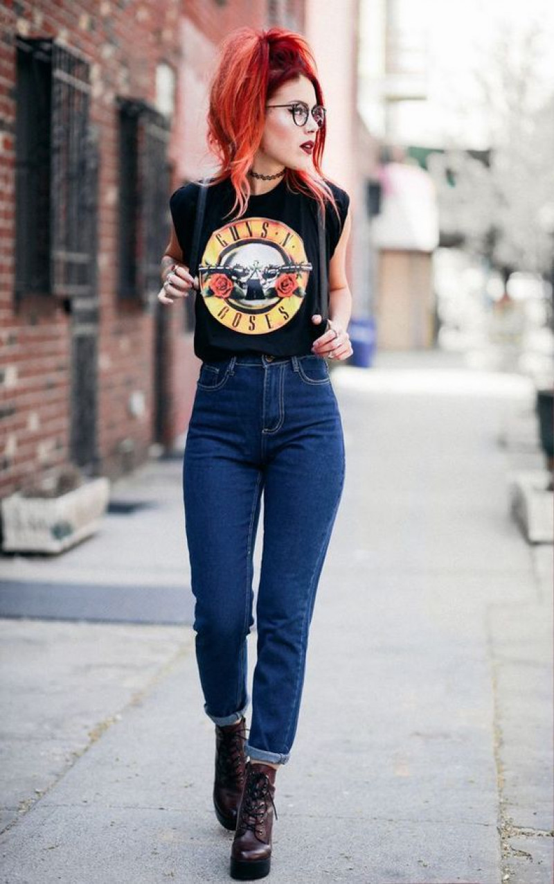 Black Short Sleeves T-Shirt, Dark Blue And Navy Denim Casual Trouser, Punk Outfits Ideas