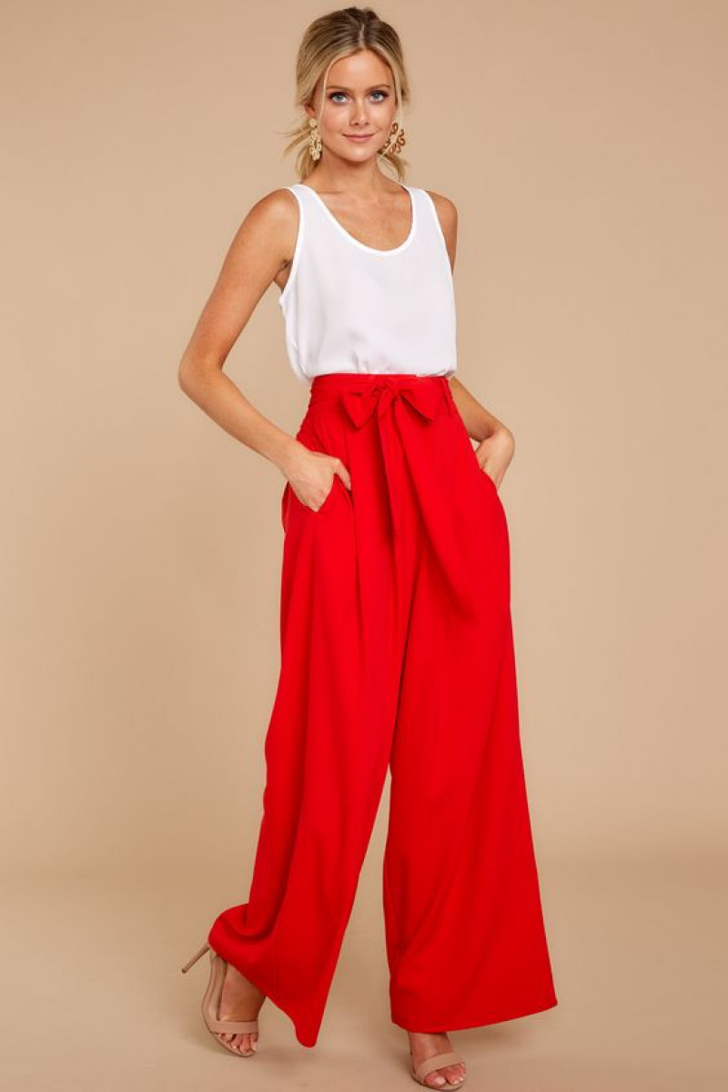 White Sleeveless Crop Top, Red Cotton Beach Pant, Outfits With Red Pants / Jeans