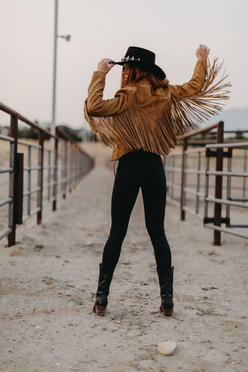 Winter Jacket, Black Denim Jeans, Cowgirl Outfits