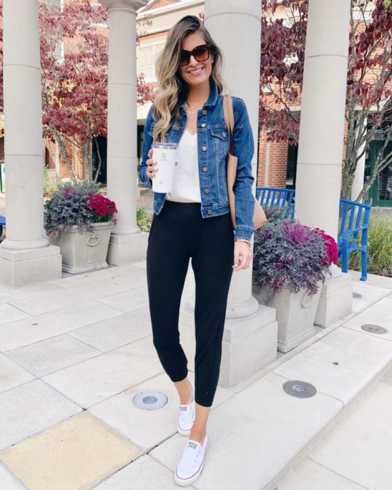 Light Blue Casual Jacket, Black Denim Legging, Black Jeans And White Shoes Outfits