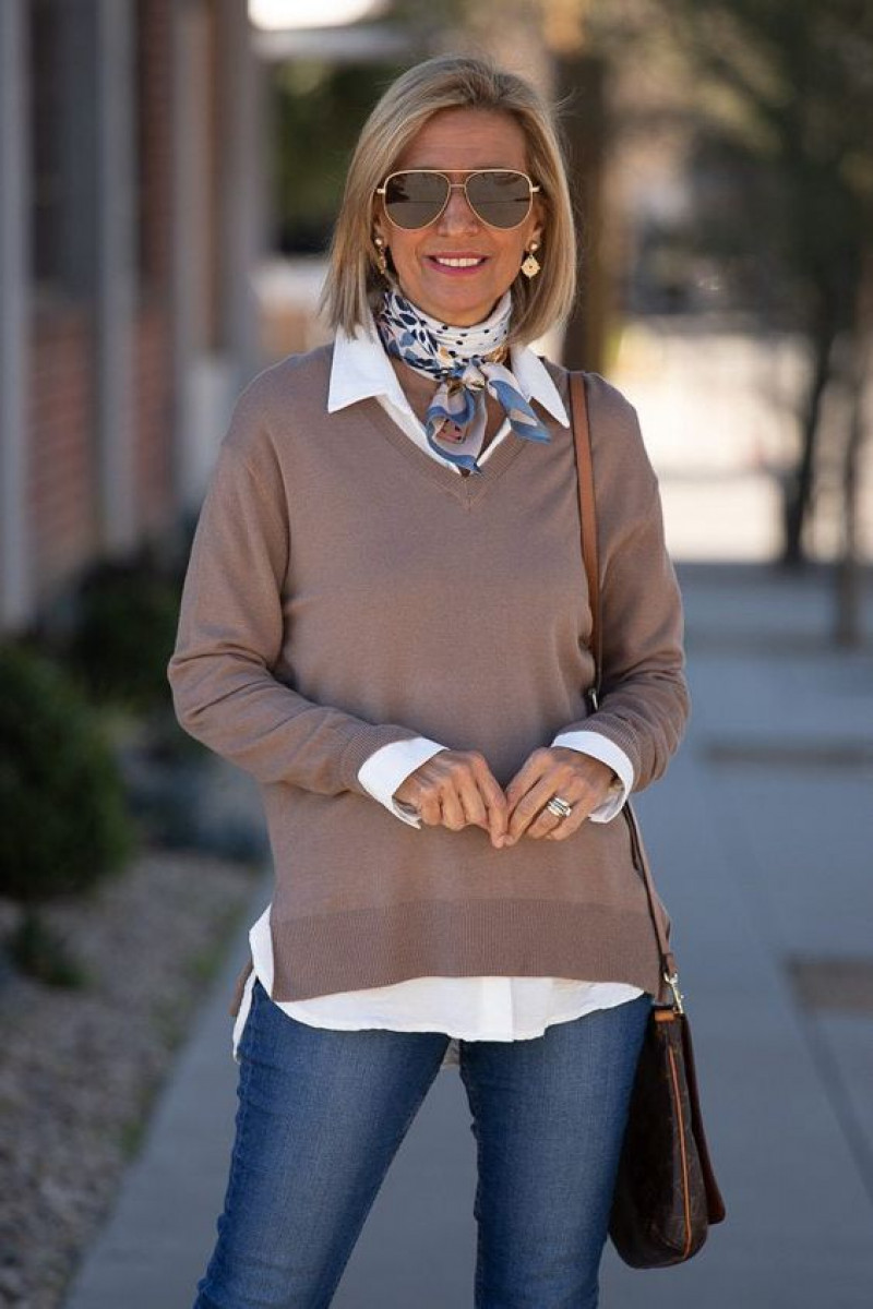 Beige Long Sleeves Tunic, Light Blue Denim Jeans, Dress Over 50