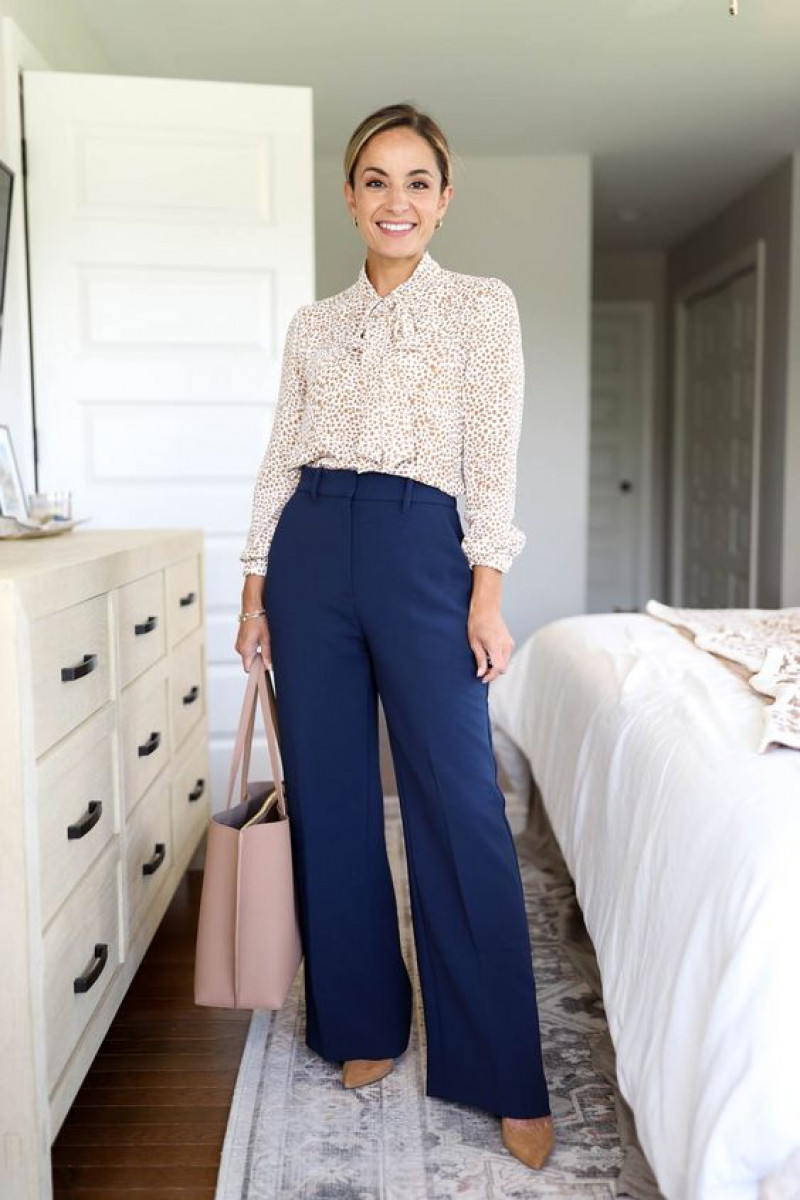 Long Sleeves Cropped Blouse, White Cotton Casual Trouser, Outfits