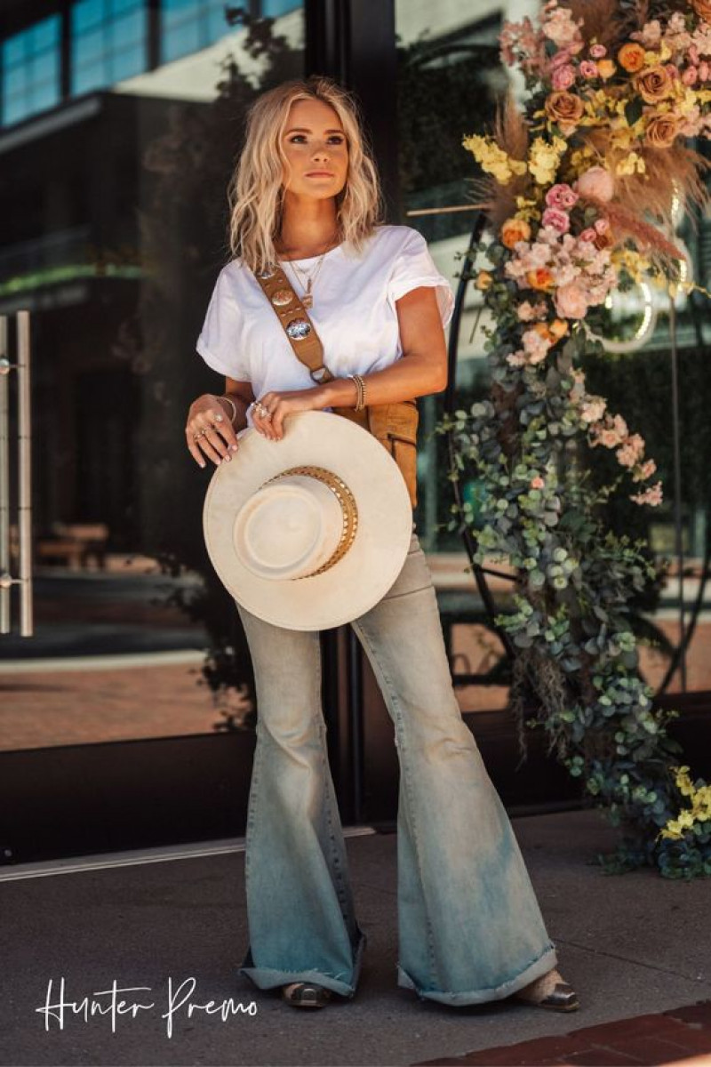 White Short Sleeves T-Shirt, Light Blue Jeans, Bell Bottom Outfits