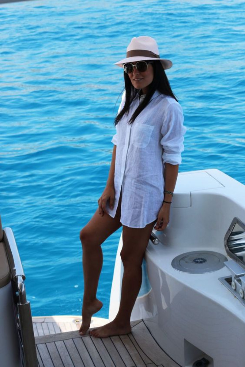 White 3/4 Sleeves Shirt, Boating Outfits