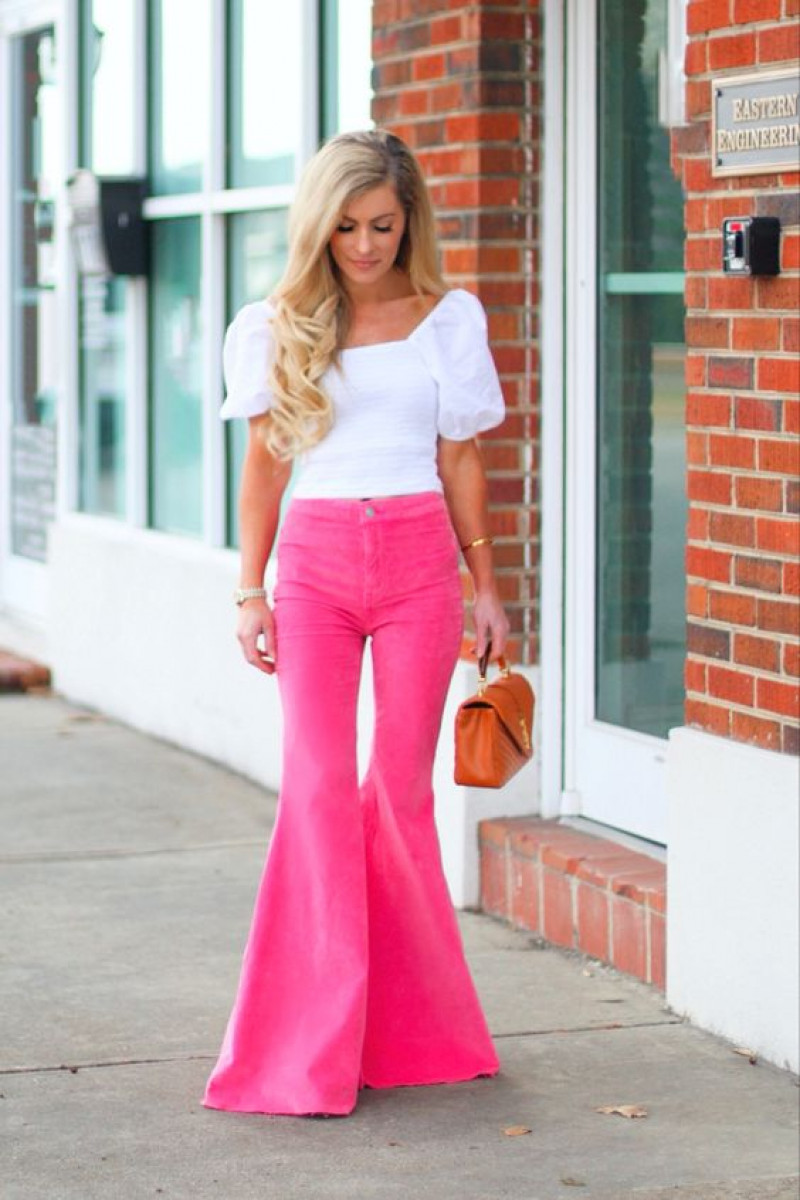 White Short Sleeves Cropped Blouse, Pink Silk Casual Trouser, Outfits Ideas