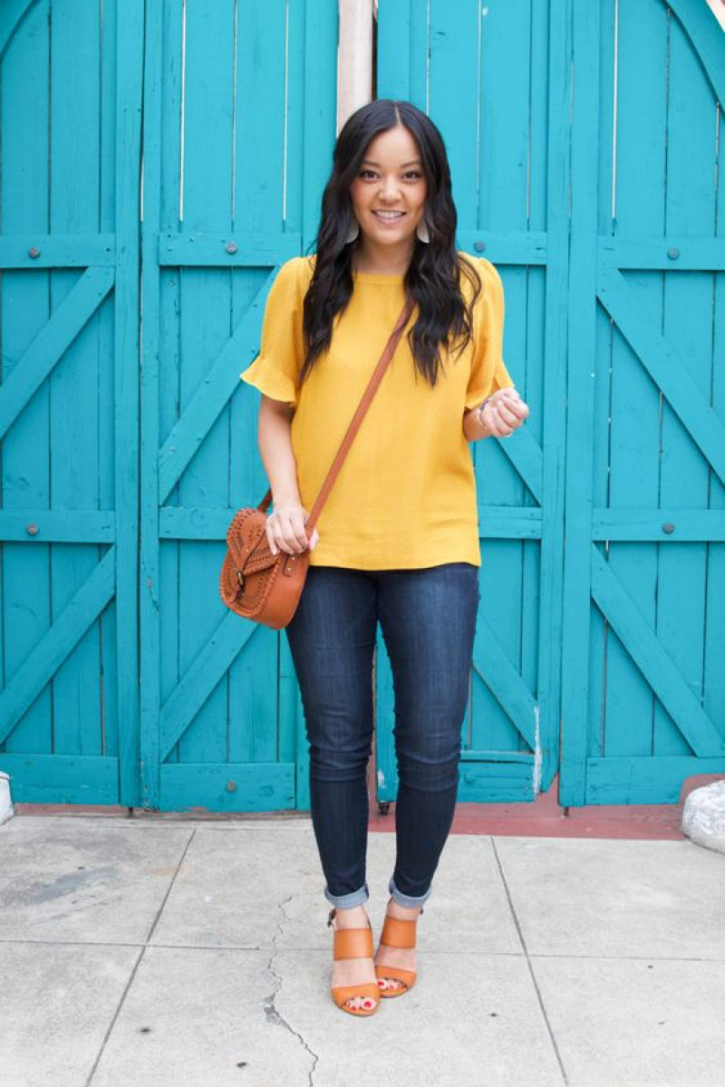 Yellow Short Sleeves Vest, Dark Blue And Navy Denim Casual Trouser, Yellow Top With Jeans