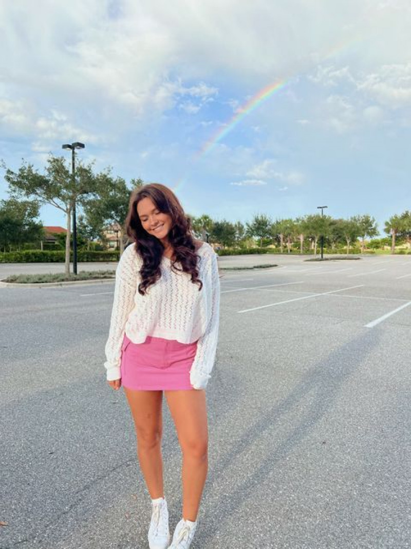 Long Sleeves Cropped Blouse, Pink Cotton Casual Skirt, Outfits Ideas