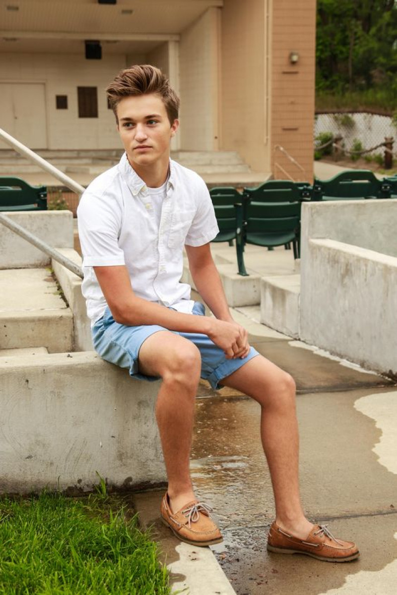 White Short Sleeves Casual Dress, Men's Loafer With Shorts