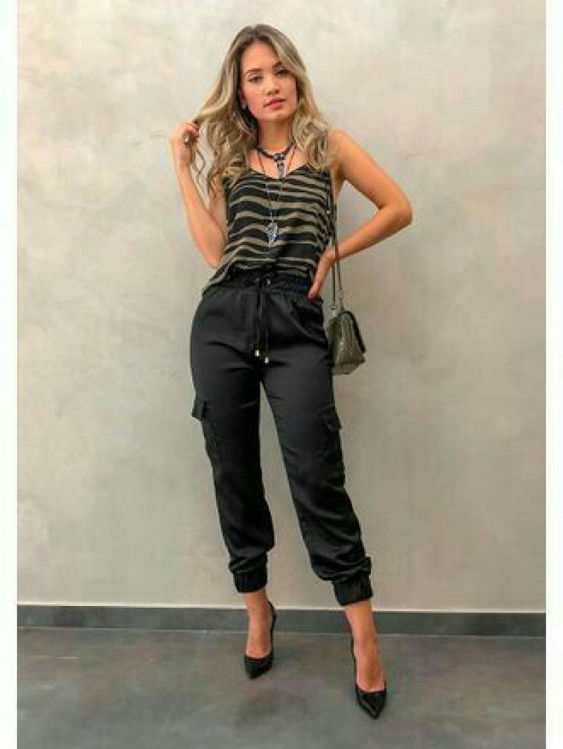 Short Sleeves Crop Top, Black Cotton Casual Trouser, Black Cargo Pants Outfit