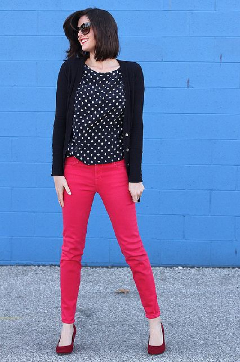 Black Long Sleeves Cardigan, Pink Cotton Casual Trouser, Outfits With Red Pants / Jeans