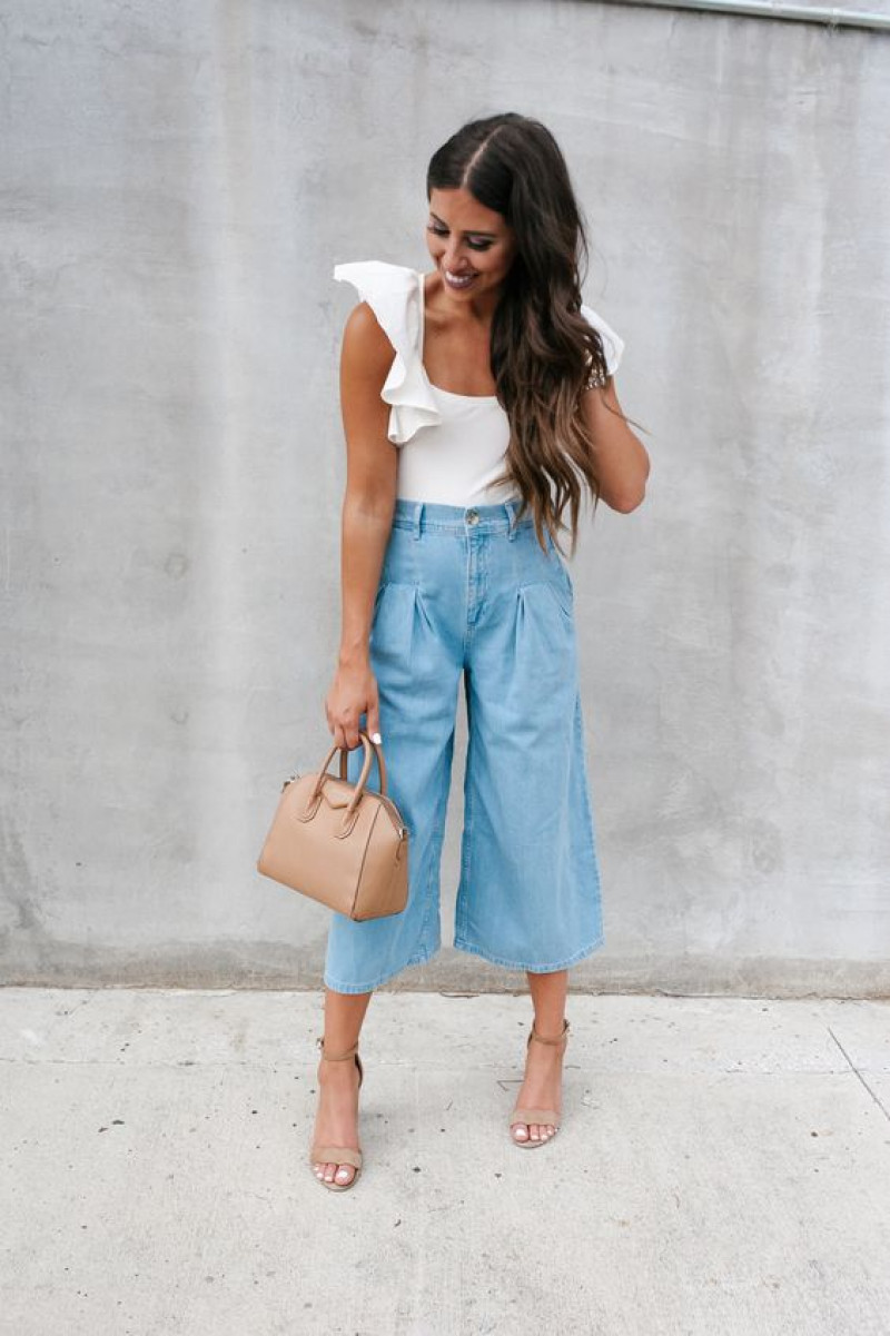 White Short Sleeves Crop Top, Light Blue Denim Casual Trouser, Outfit