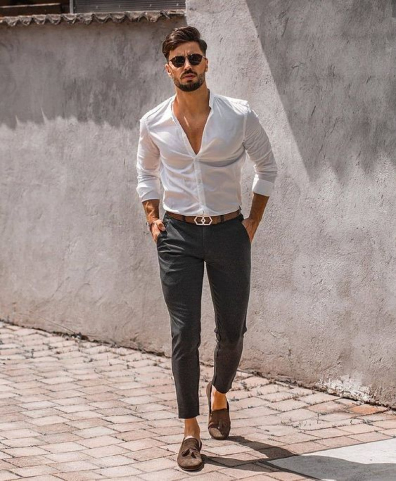 Sharp White Top and Steel Grey Bottoms